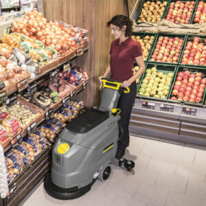 BD 43/25 C Classic Bp Pack 80Ah Scrubber Dryer - Image 7